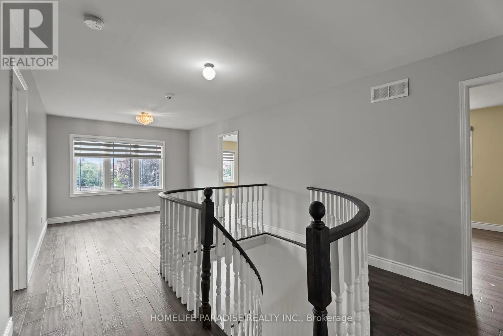 6 IVY LEA COURT