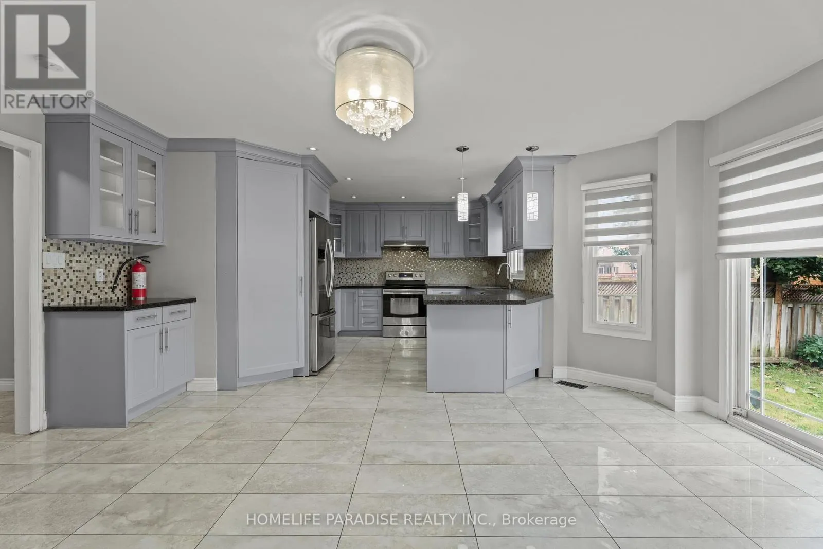 6 IVY LEA COURT