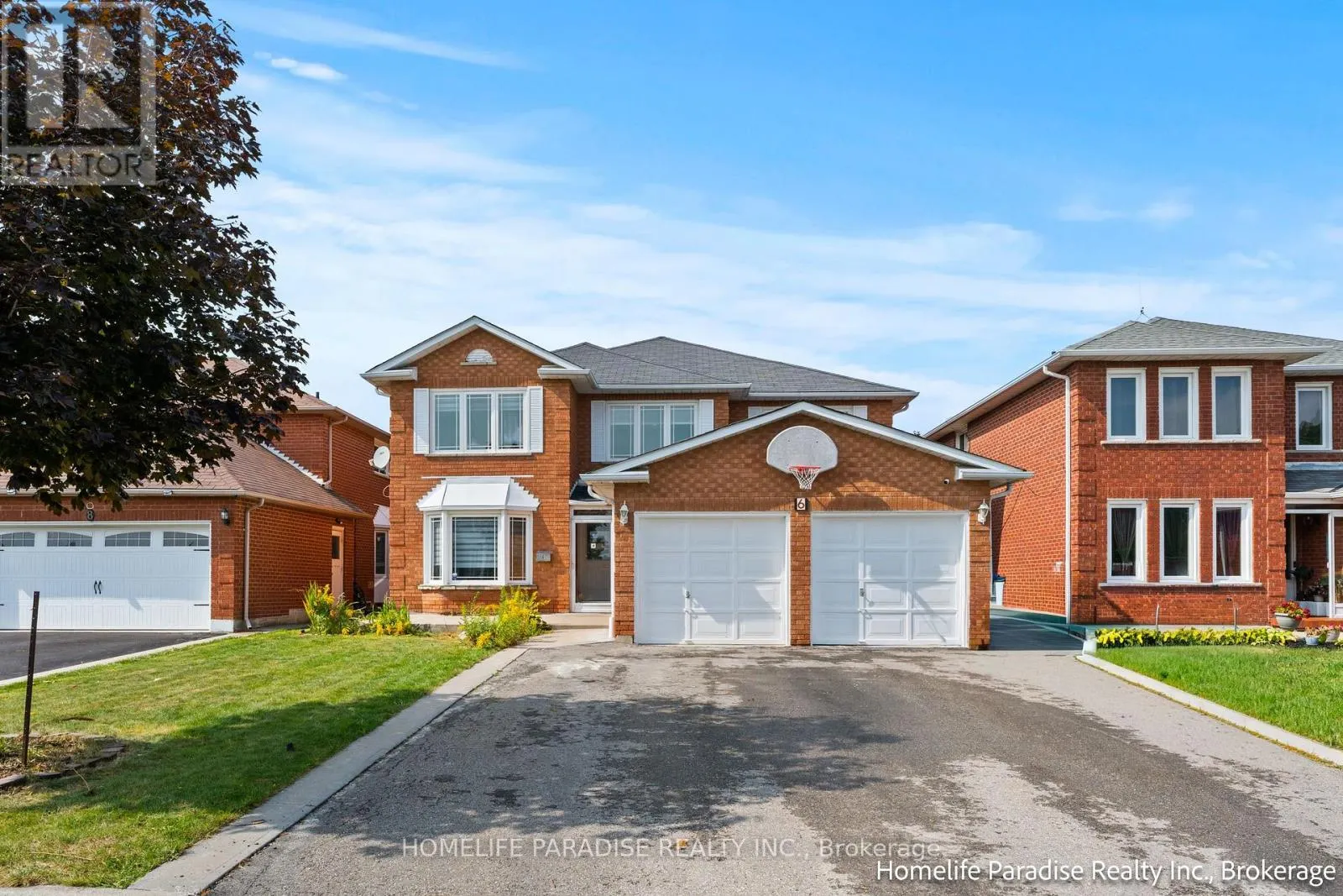 6 IVY LEA COURT