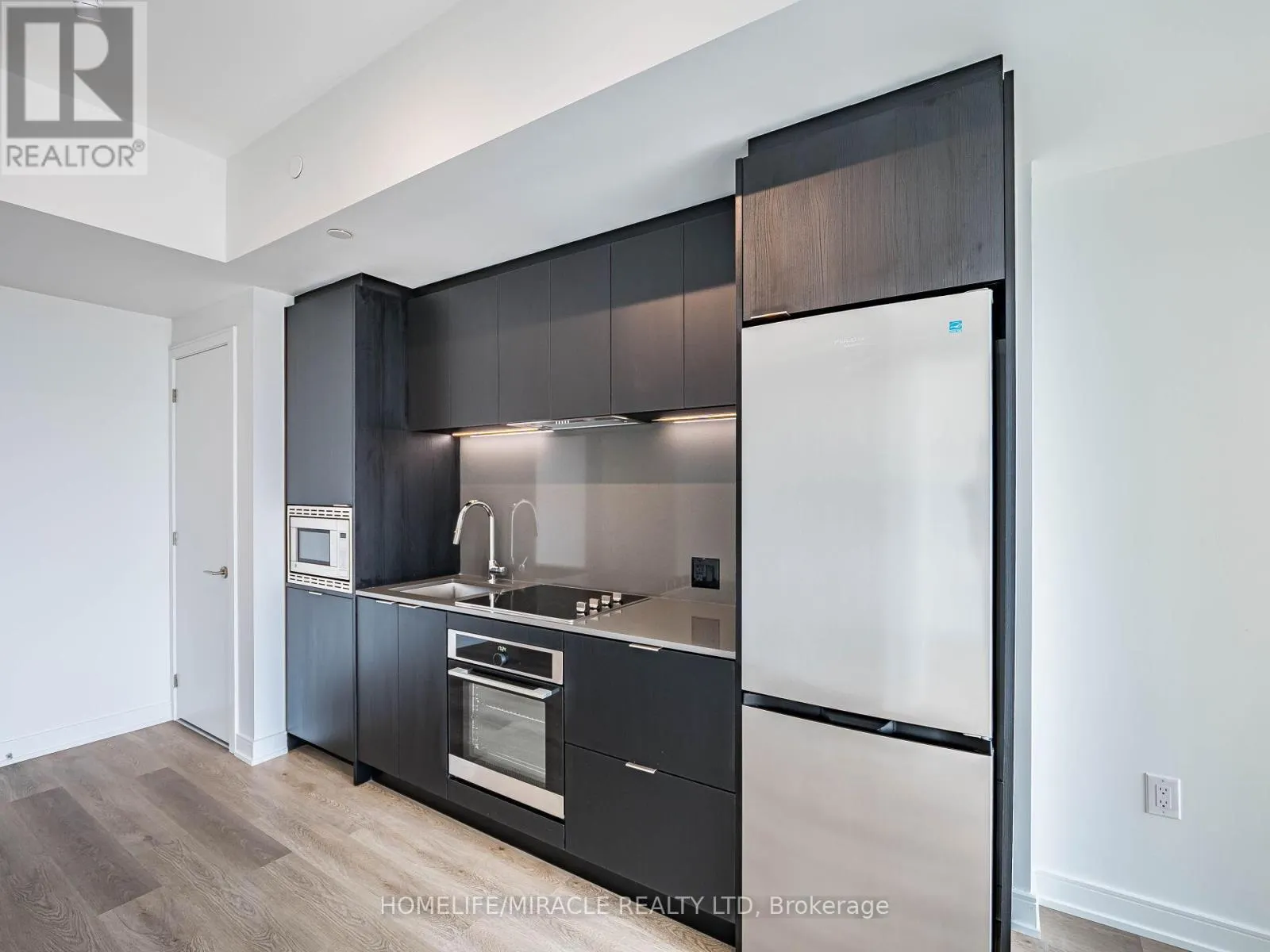 1804 - 3009 NOVAR ROAD