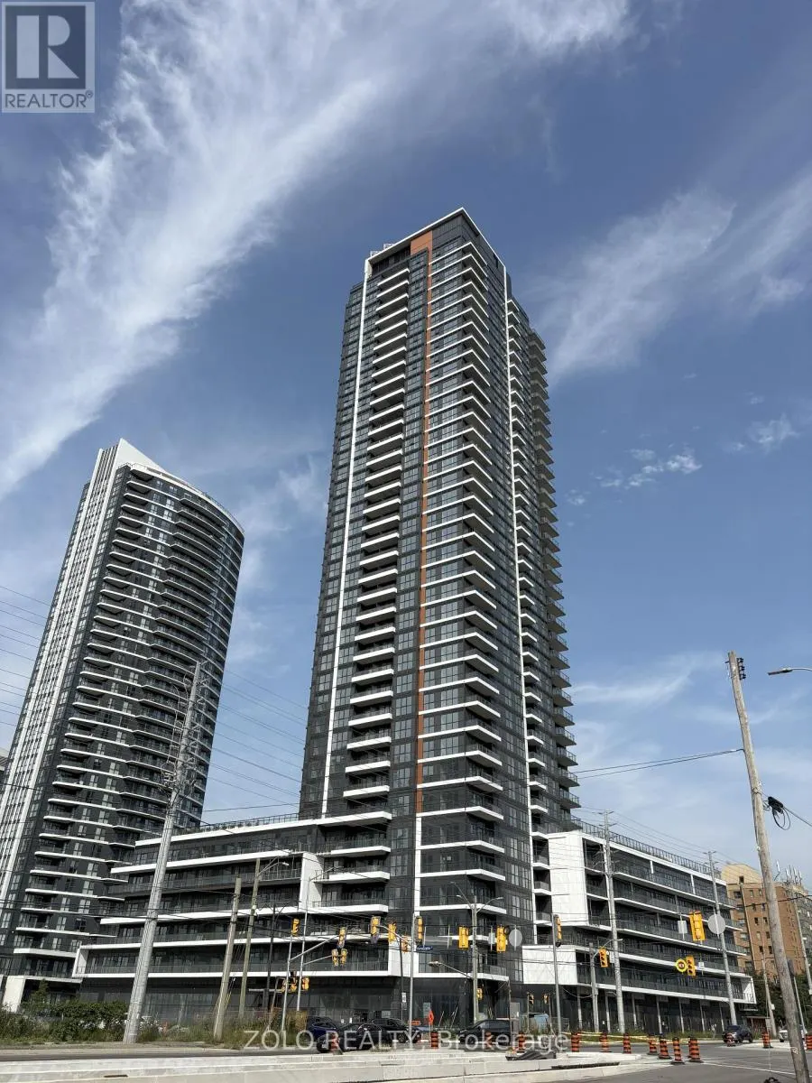 215 - 15 WATERGARDEN DRIVE