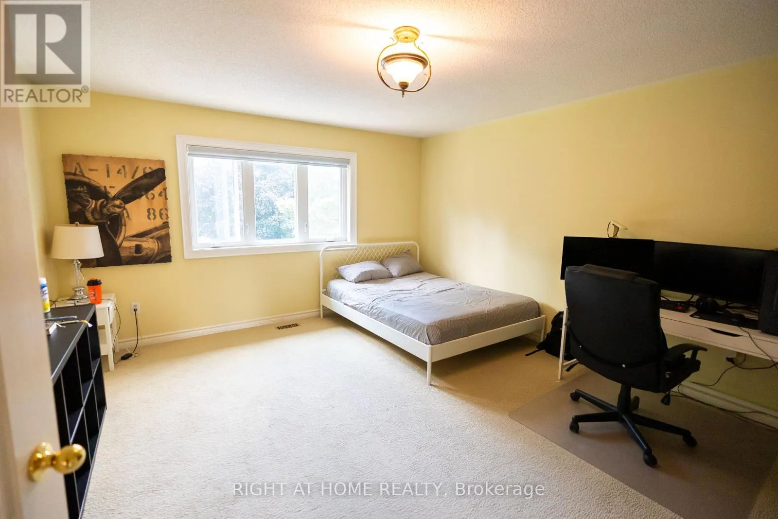 2427 ERIN CENTRE BOULEVARD