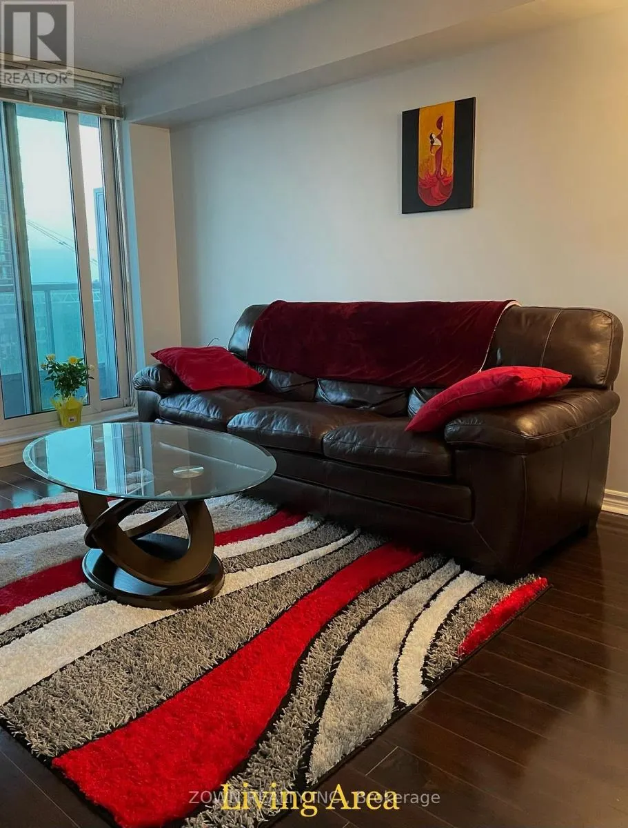813 - 33 ELM DRIVE W