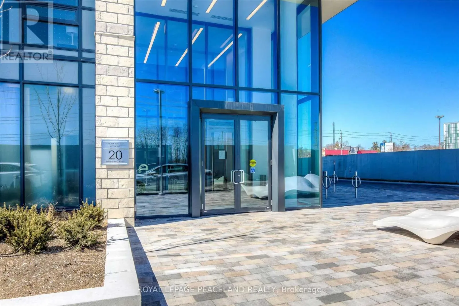 1207 - 20 THOMAS RILEY ROAD