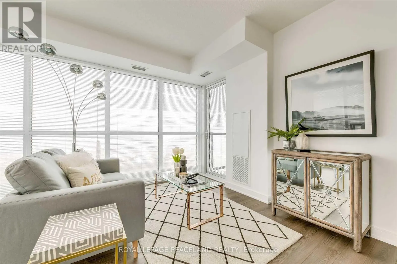 1207 - 20 THOMAS RILEY ROAD