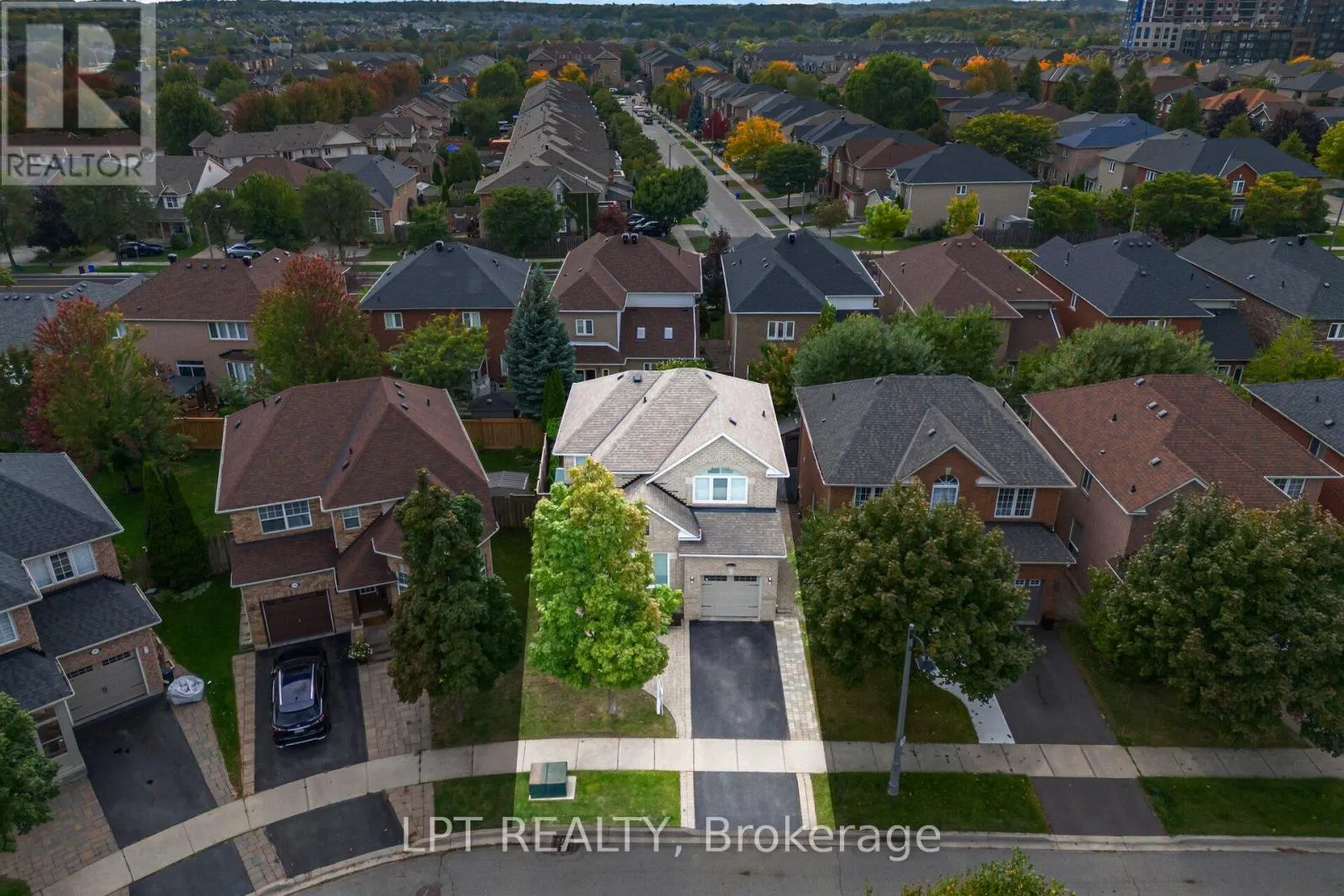 2270 DUNFOREST CRESCENT