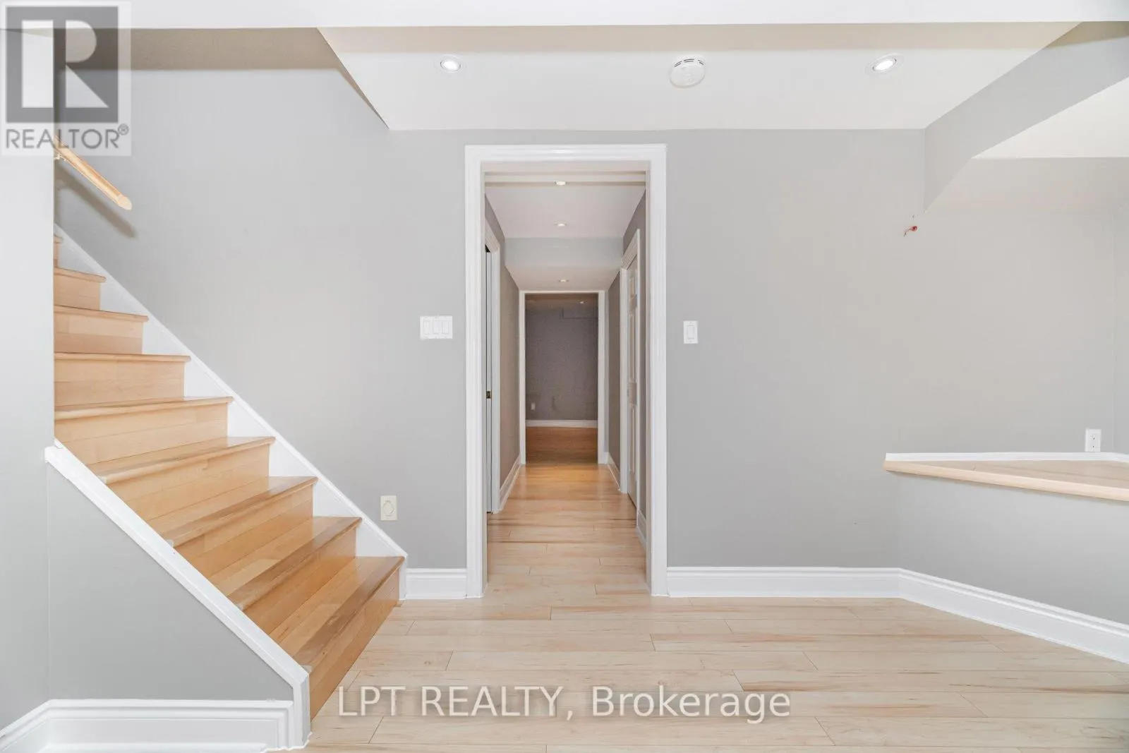 2270 DUNFOREST CRESCENT