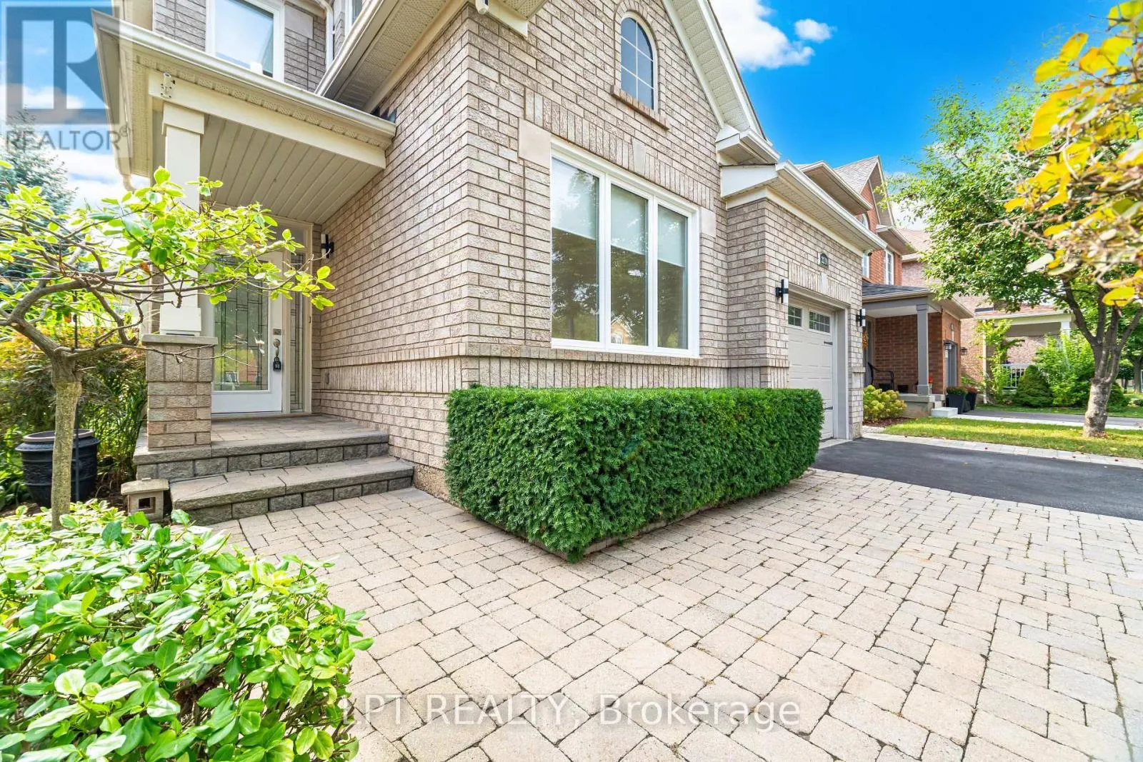 2270 DUNFOREST CRESCENT