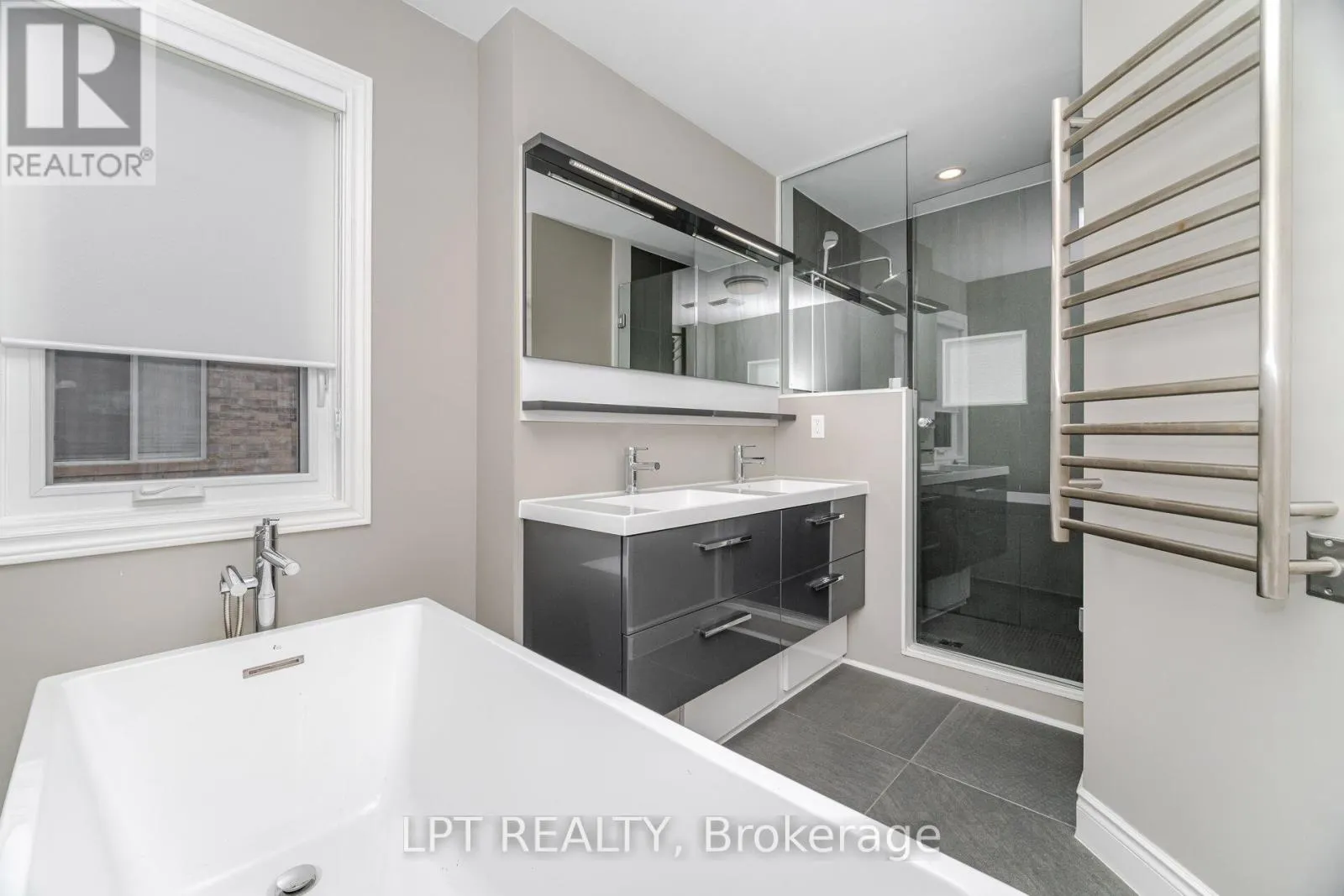 2270 DUNFOREST CRESCENT