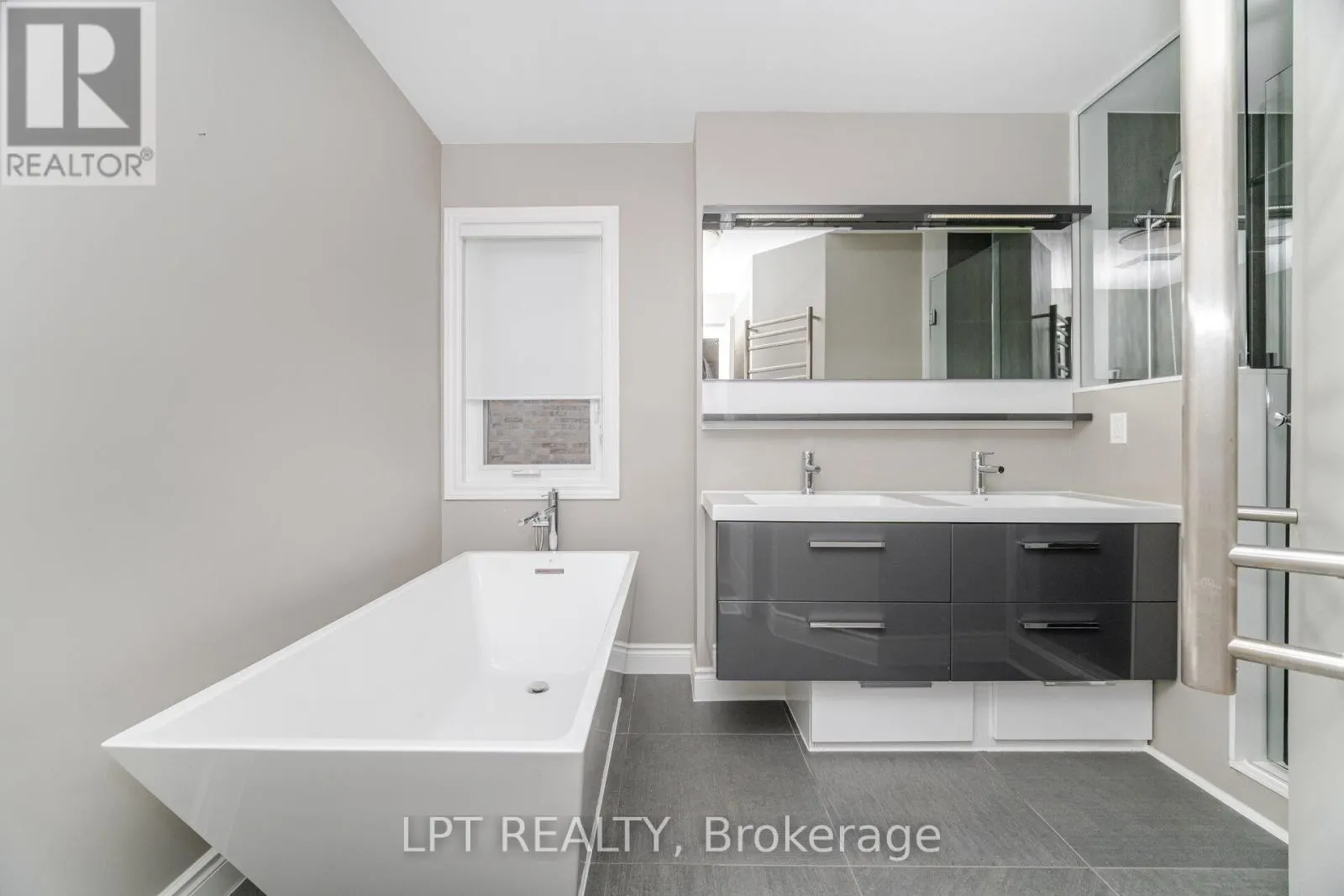 2270 DUNFOREST CRESCENT