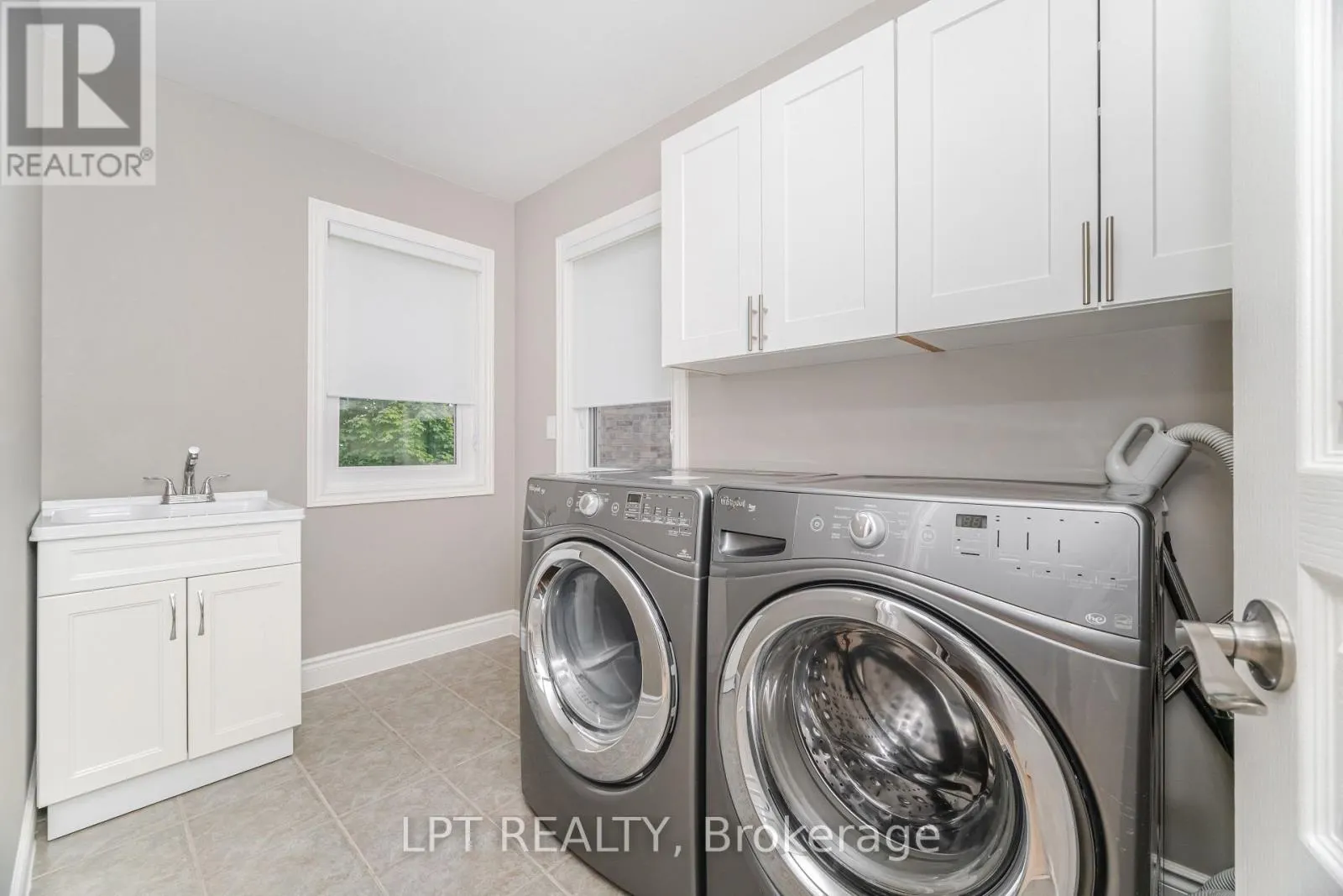 2270 DUNFOREST CRESCENT