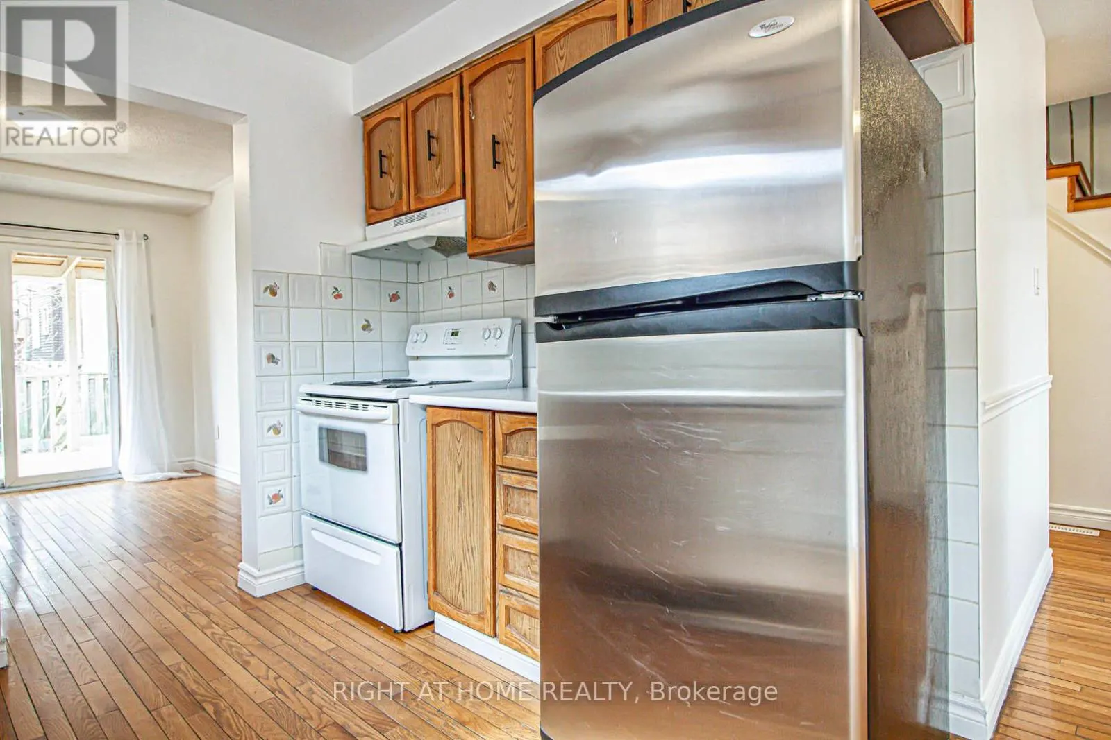 30 VODDEN STREET W