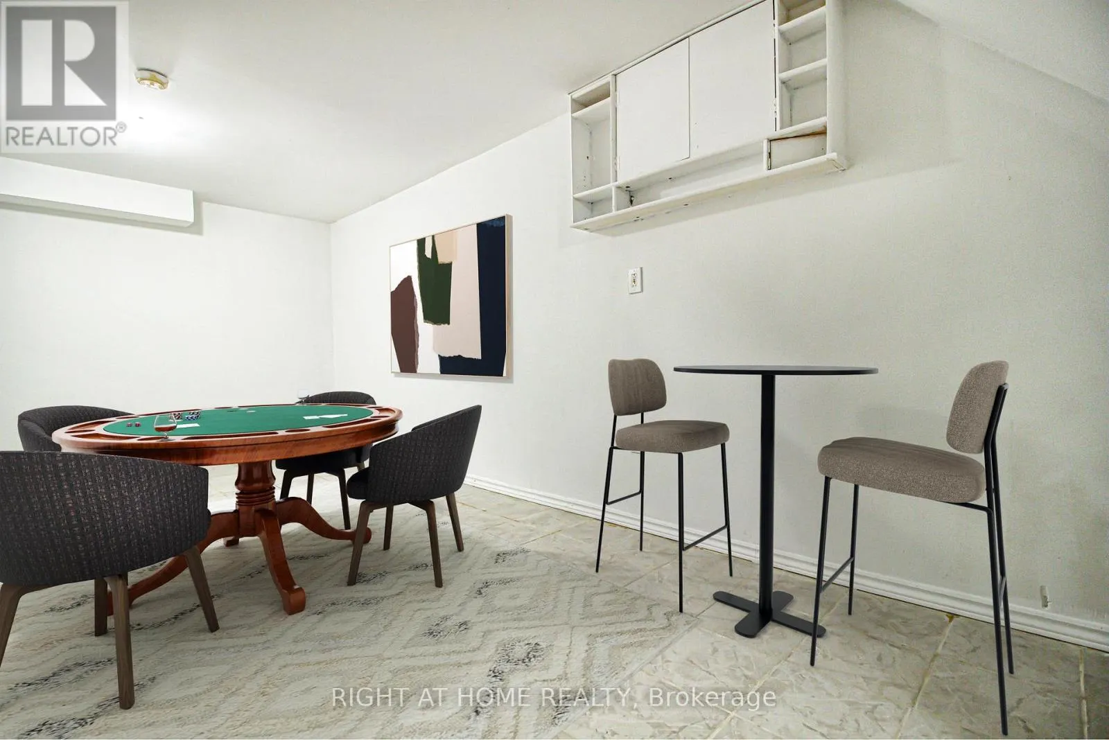 30 VODDEN STREET W