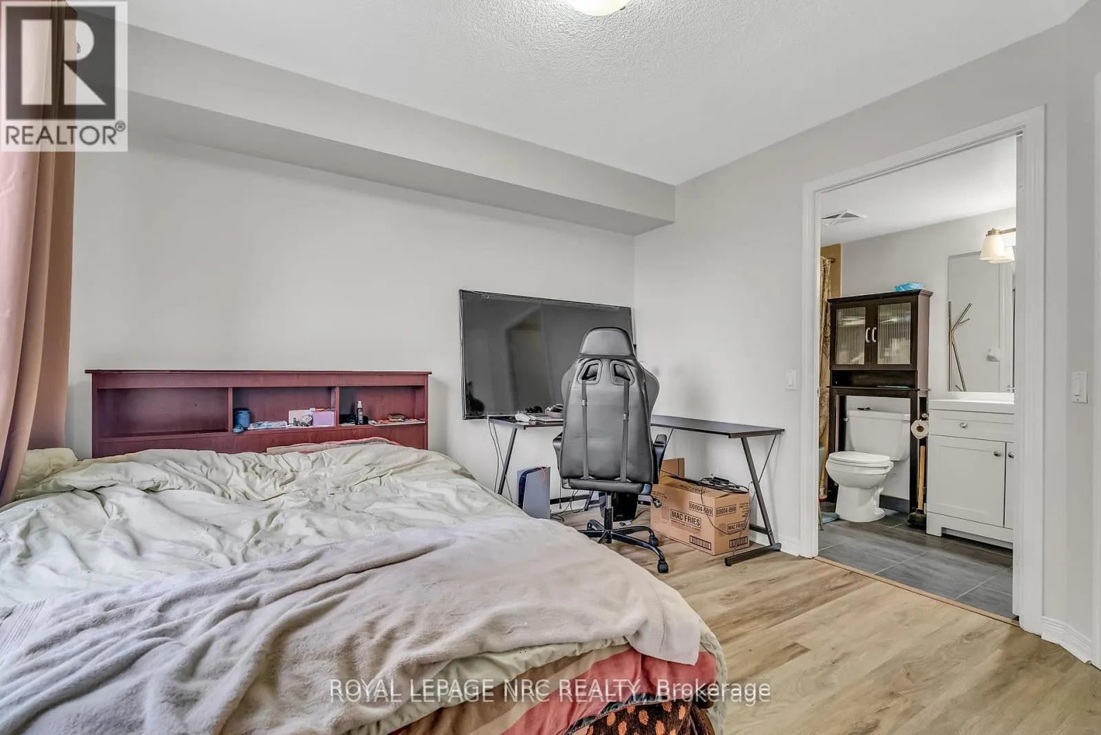 933 - 60 HEINTZMAN STREET, #933