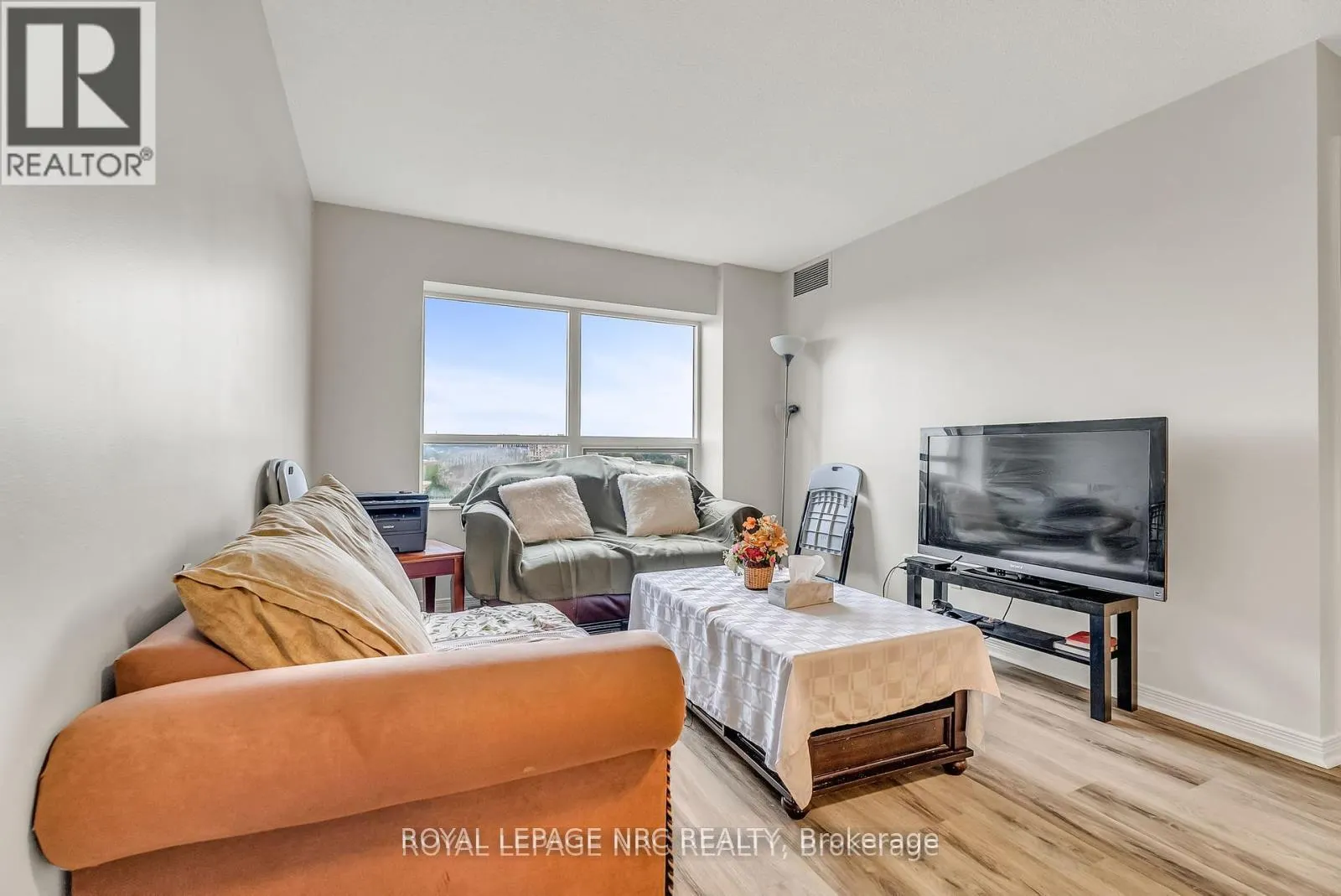 933 - 60 HEINTZMAN STREET, #933