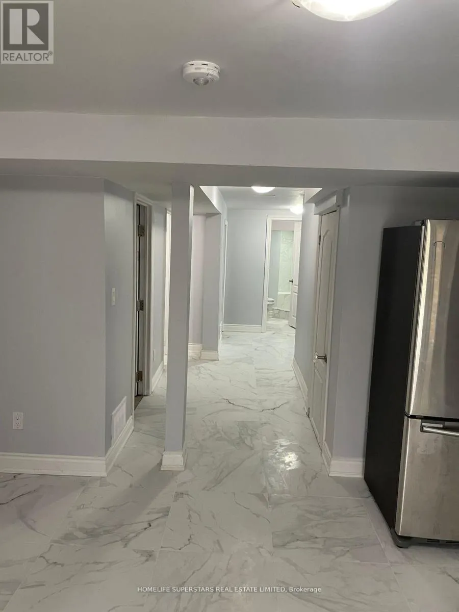 WALK OUT BASEMENT - 274 OXBOW CRESCENT