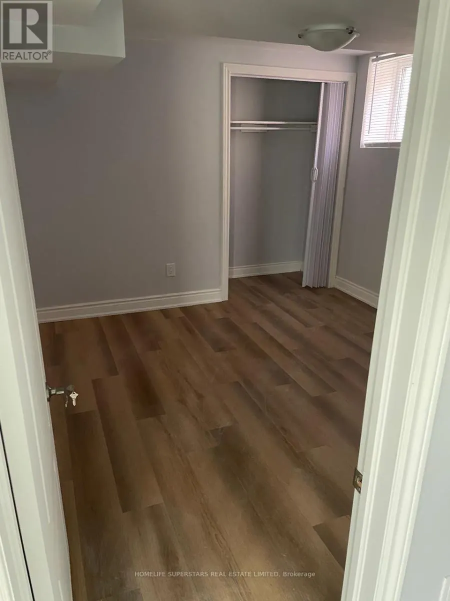 WALK OUT BASEMENT - 274 OXBOW CRESCENT