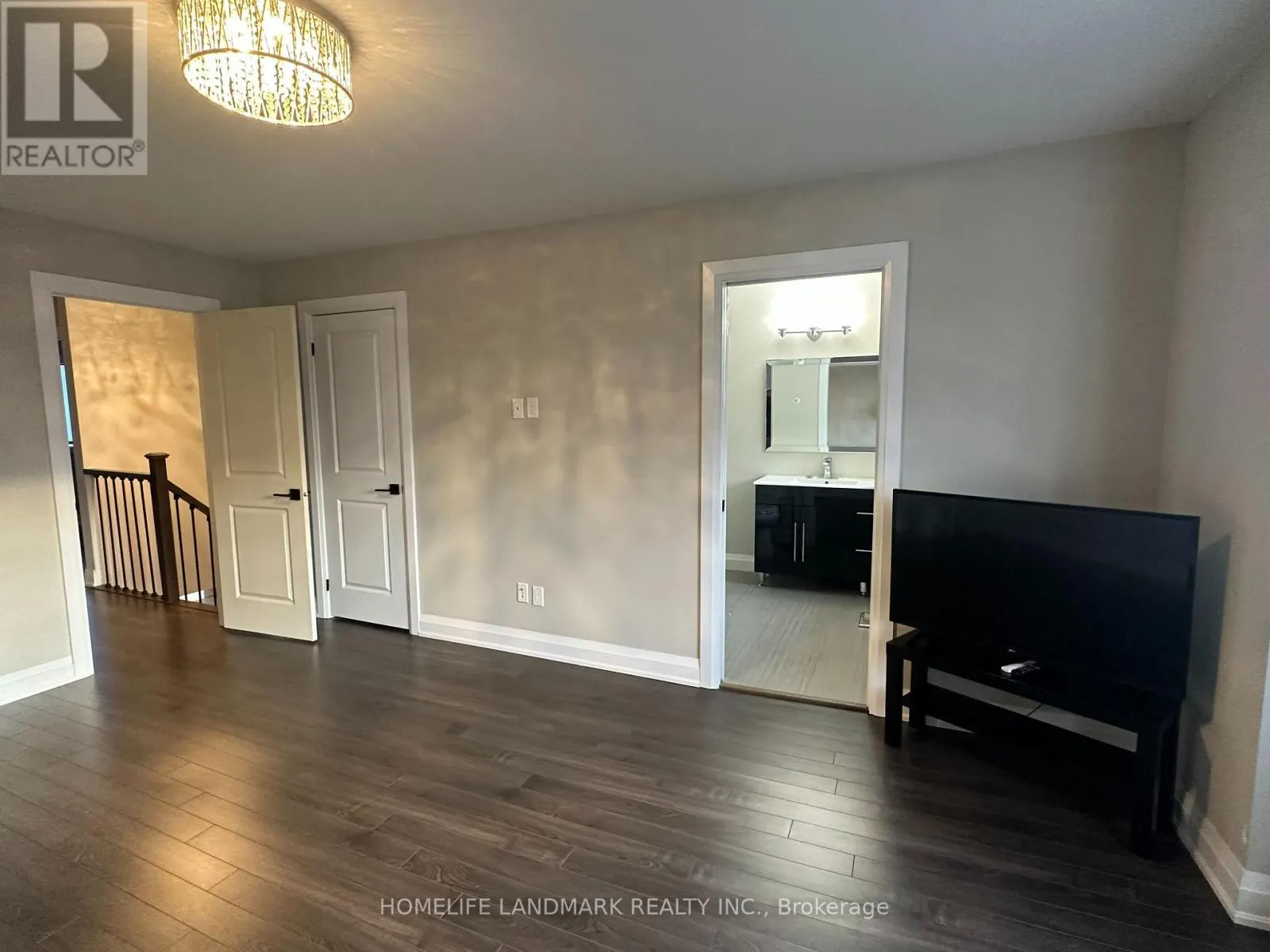 63 - 2398 BRITANNIA ROAD W