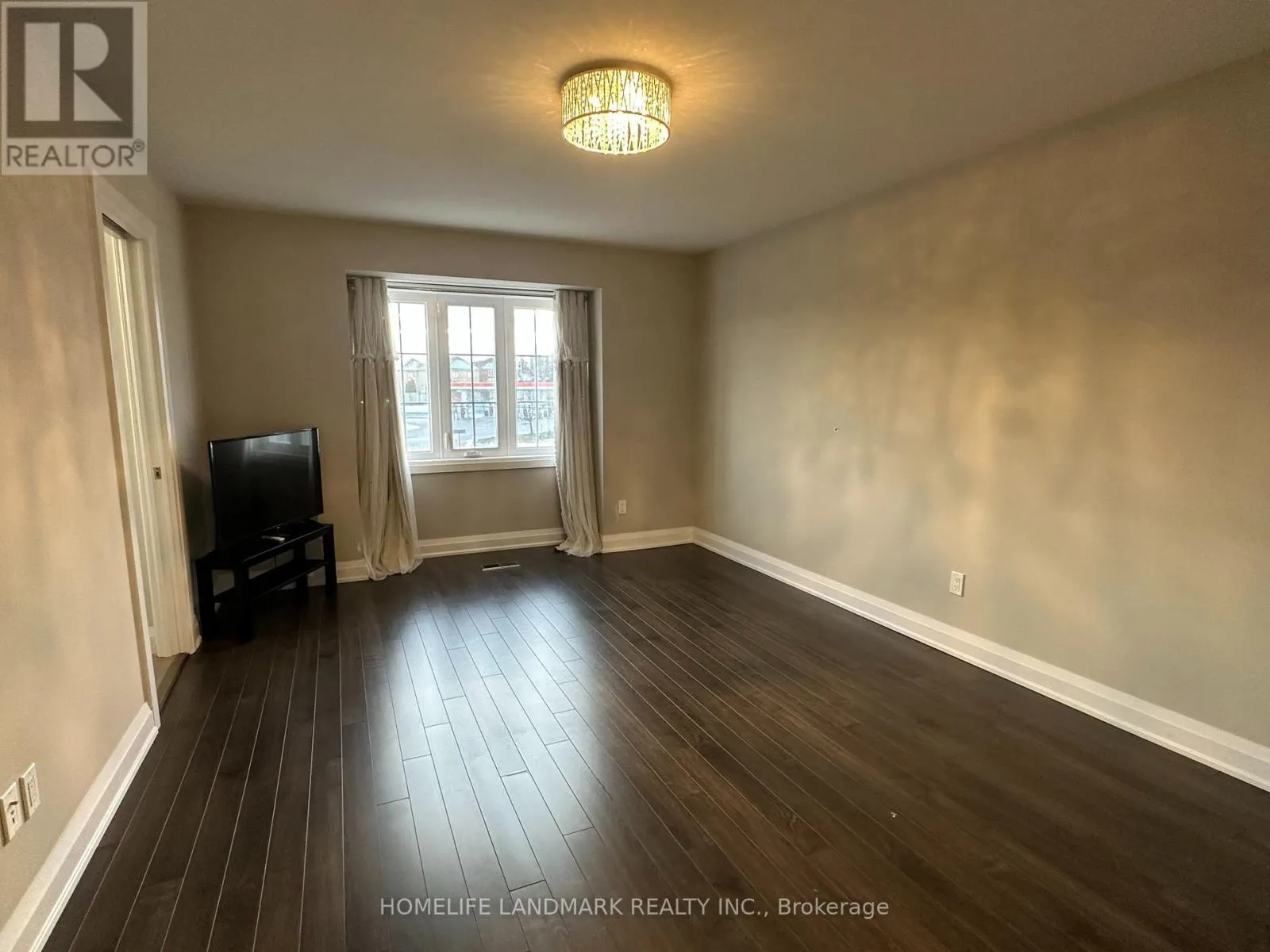 63 - 2398 BRITANNIA ROAD W
