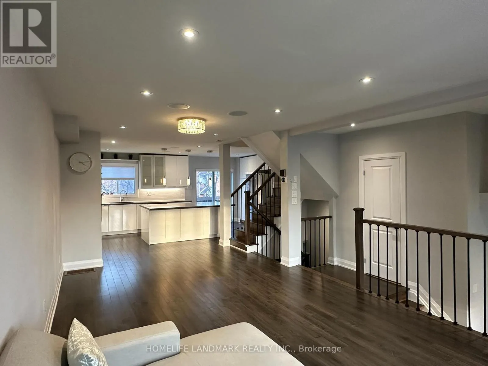 63 - 2398 BRITANNIA ROAD W