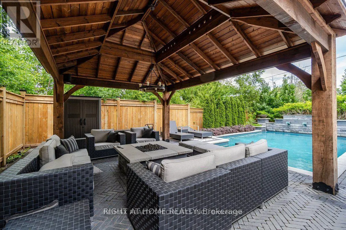 523 BROOKSIDE DRIVE