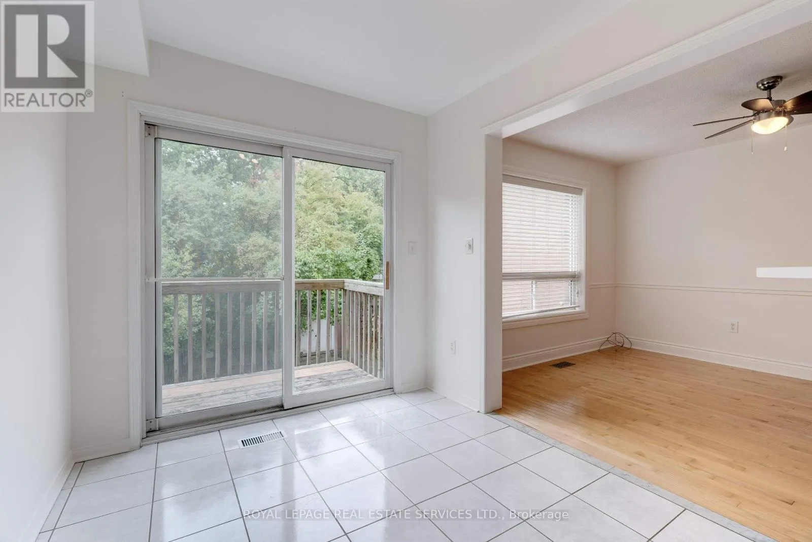 363 RAVINEVIEW WAY