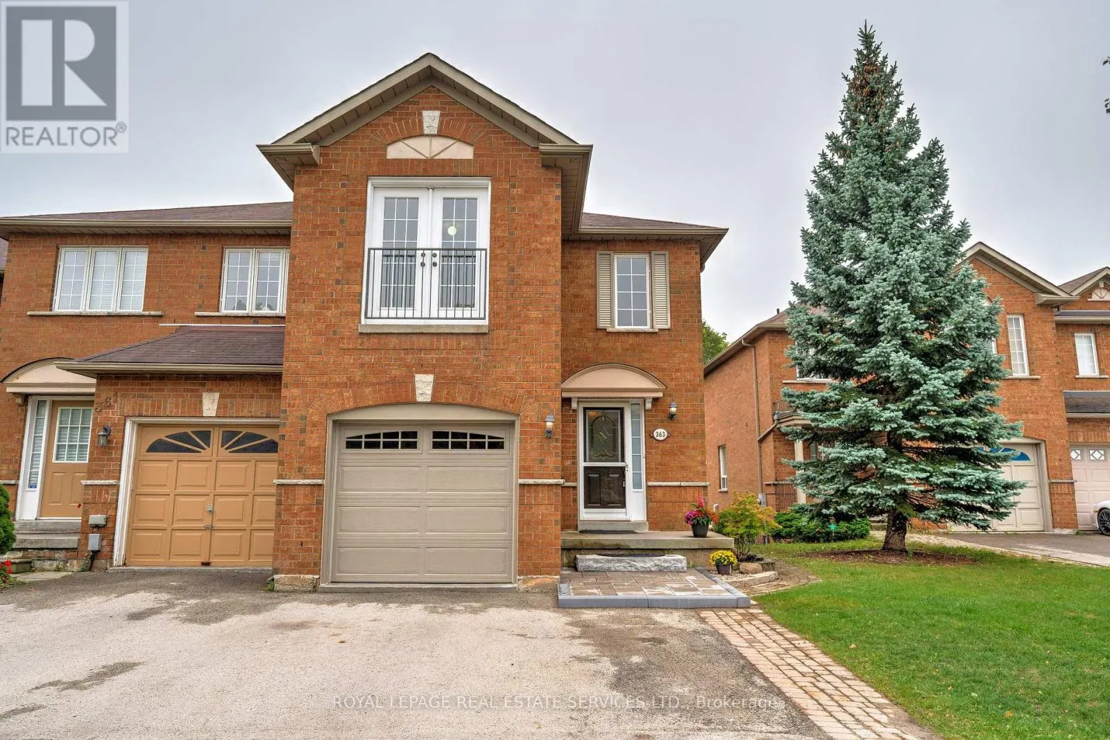 363 RAVINEVIEW WAY
