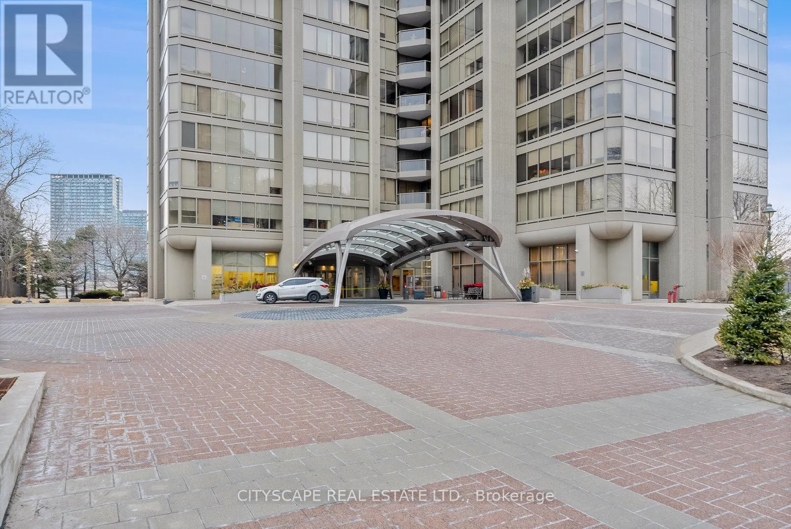 202 - 2045 LAKE SHORE BOULEVARD W
