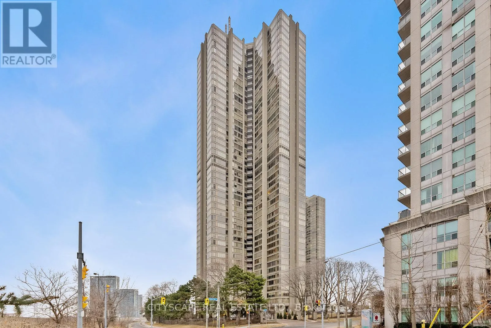 202 - 2045 LAKE SHORE BOULEVARD W