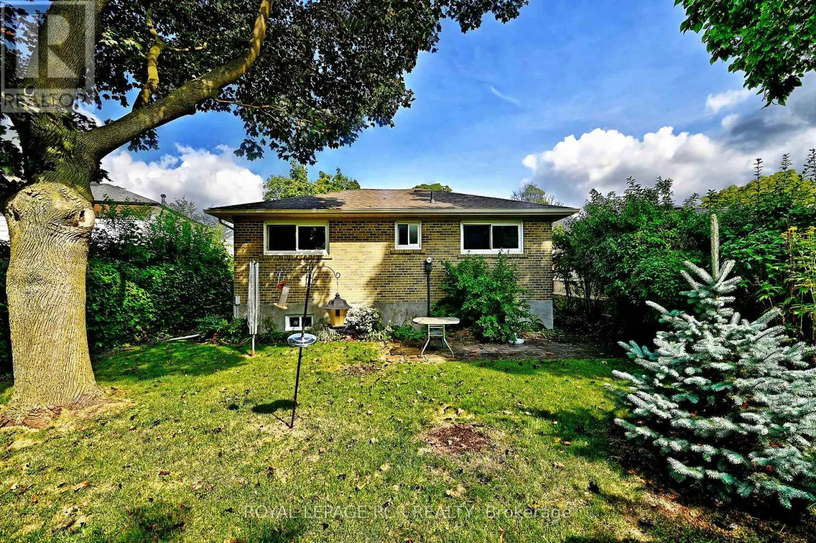16 CATHEDRAL ROAD