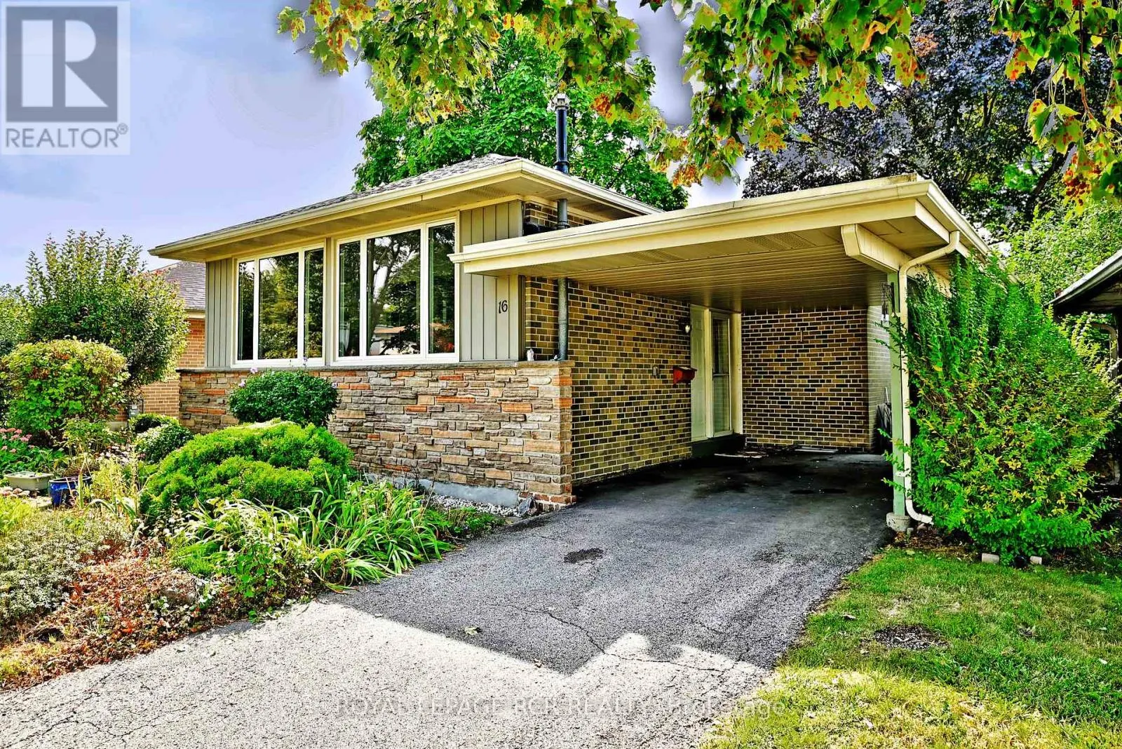 16 CATHEDRAL ROAD