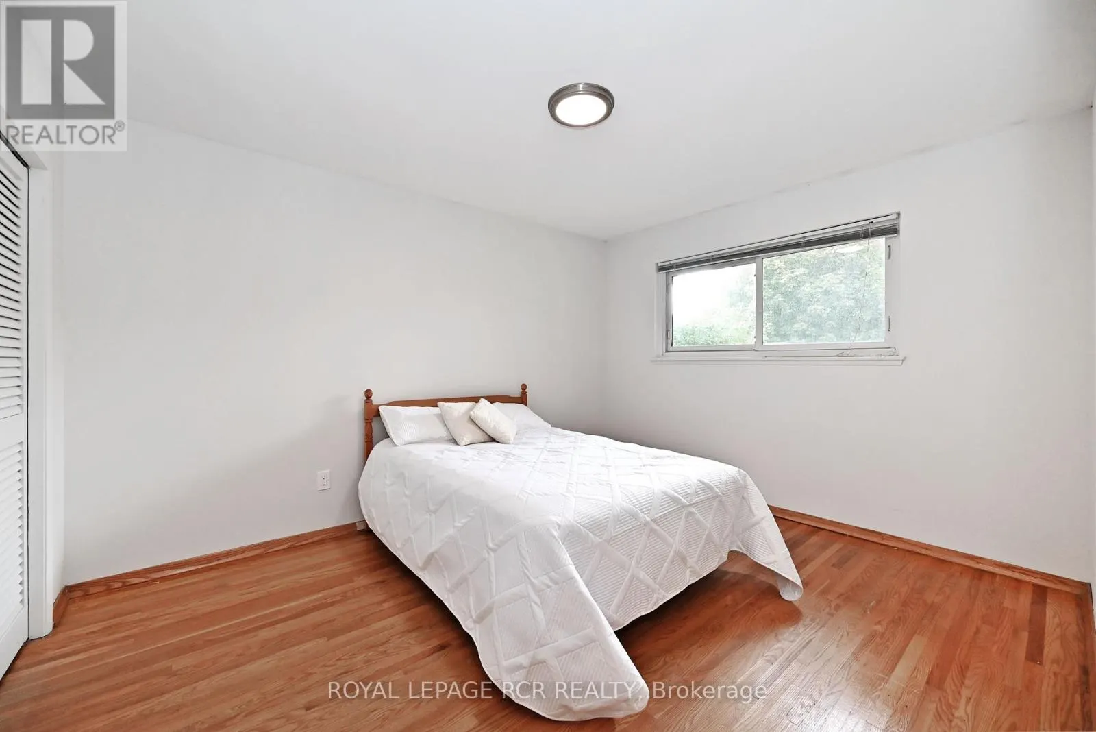 16 CATHEDRAL ROAD