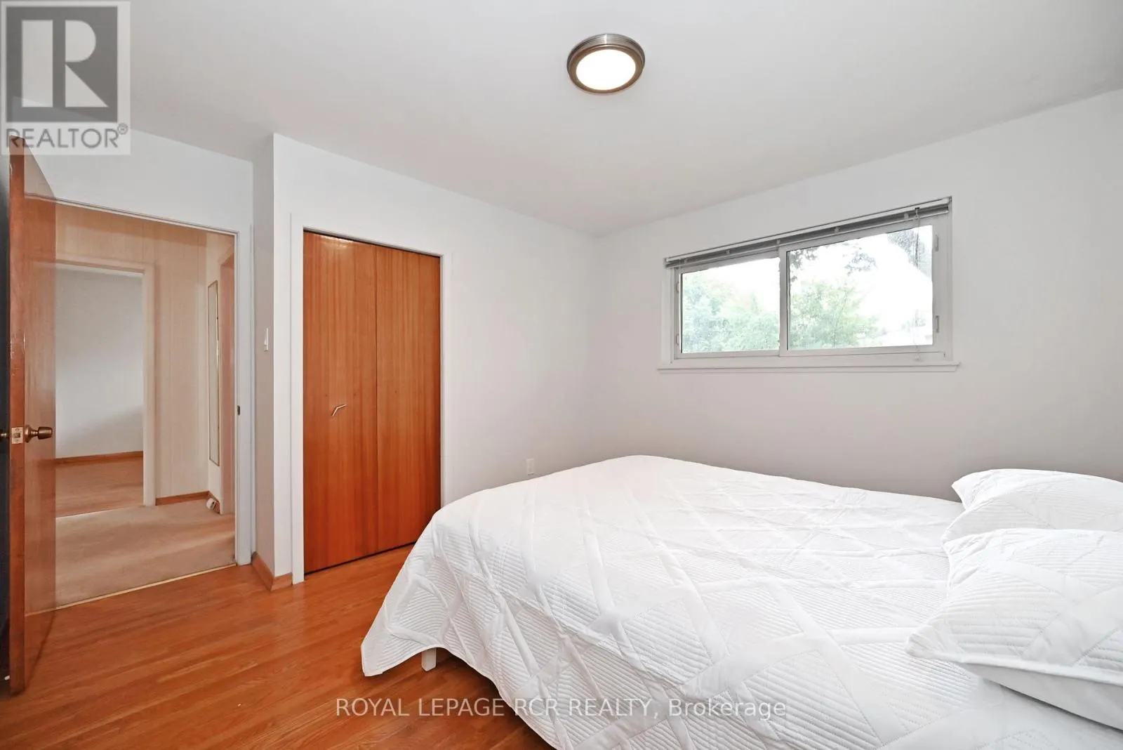 16 CATHEDRAL ROAD