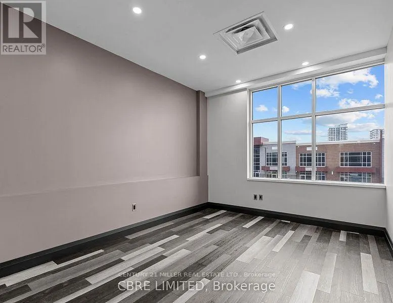 10 - 225 SPEERS ROAD