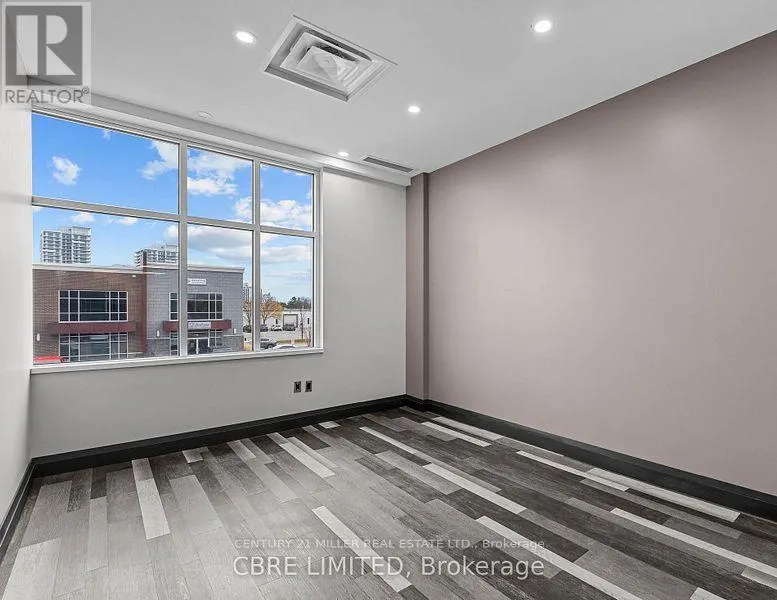 10 - 225 SPEERS ROAD
