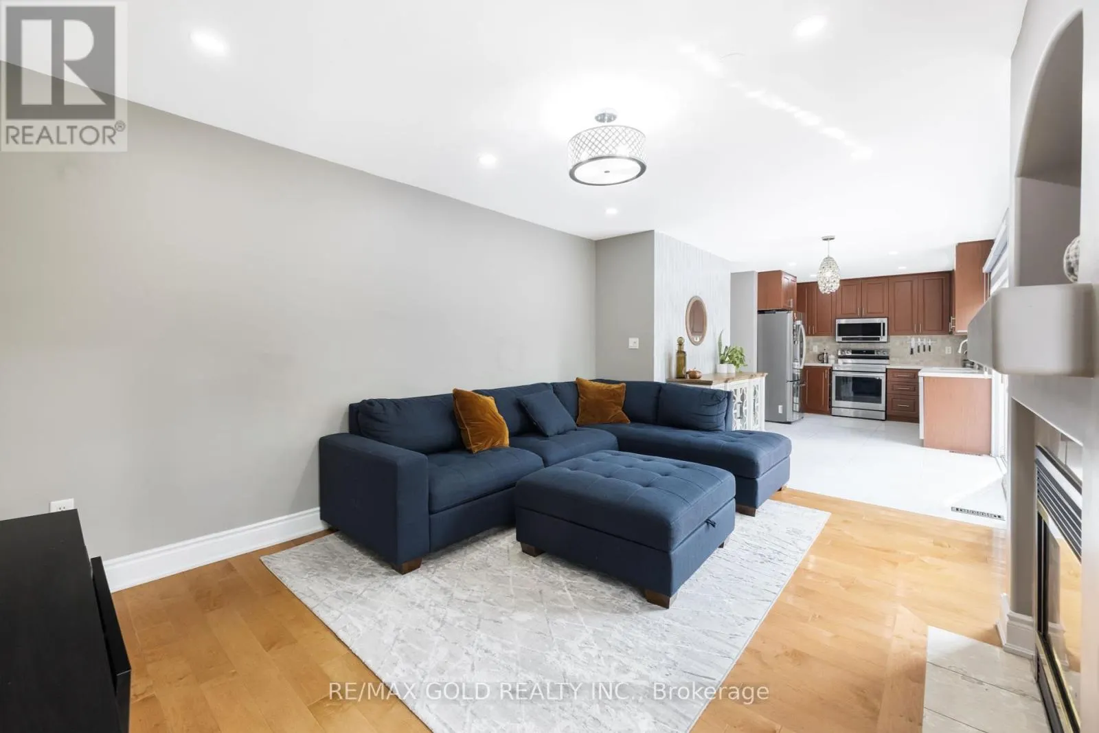 36 FIDELITY AVENUE