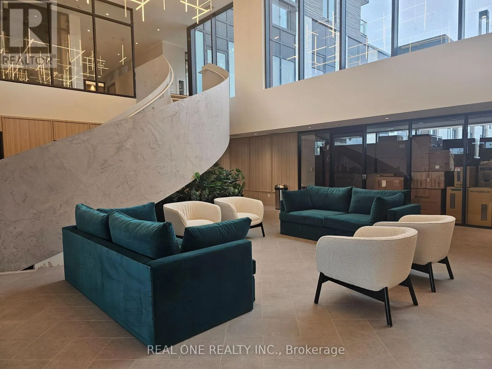 1711 - 3079 TRAFALGAR ROAD