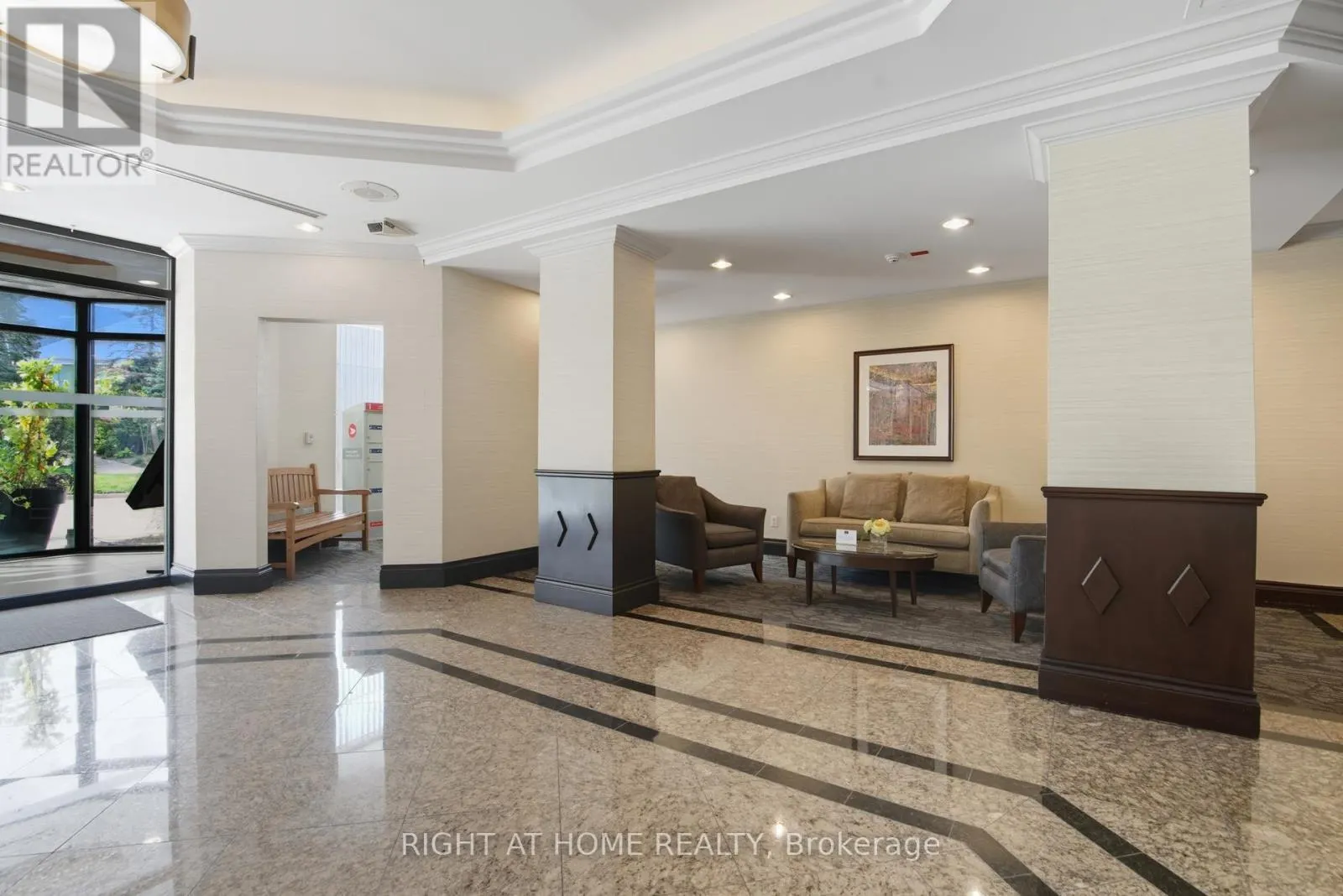 909 - 2155 BURNHAMTHORPE ROAD W