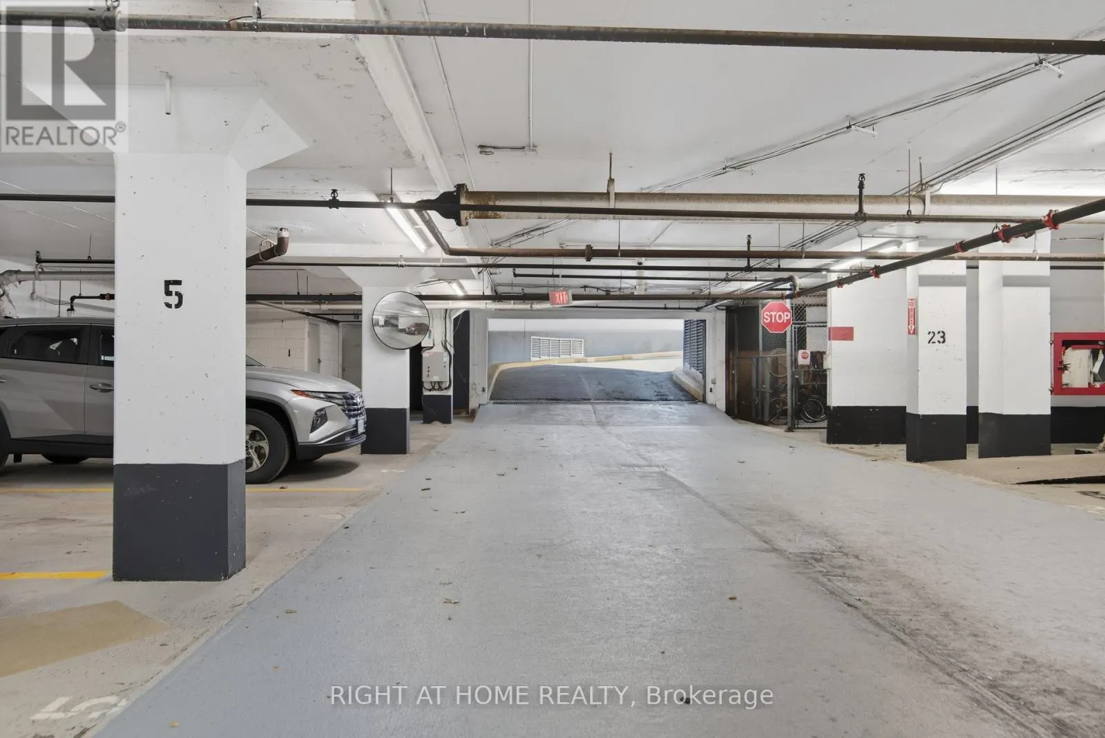 909 - 2155 BURNHAMTHORPE ROAD W