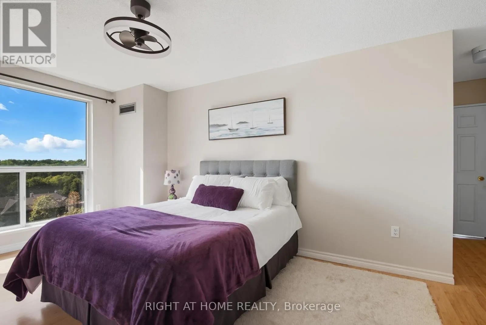 909 - 2155 BURNHAMTHORPE ROAD W