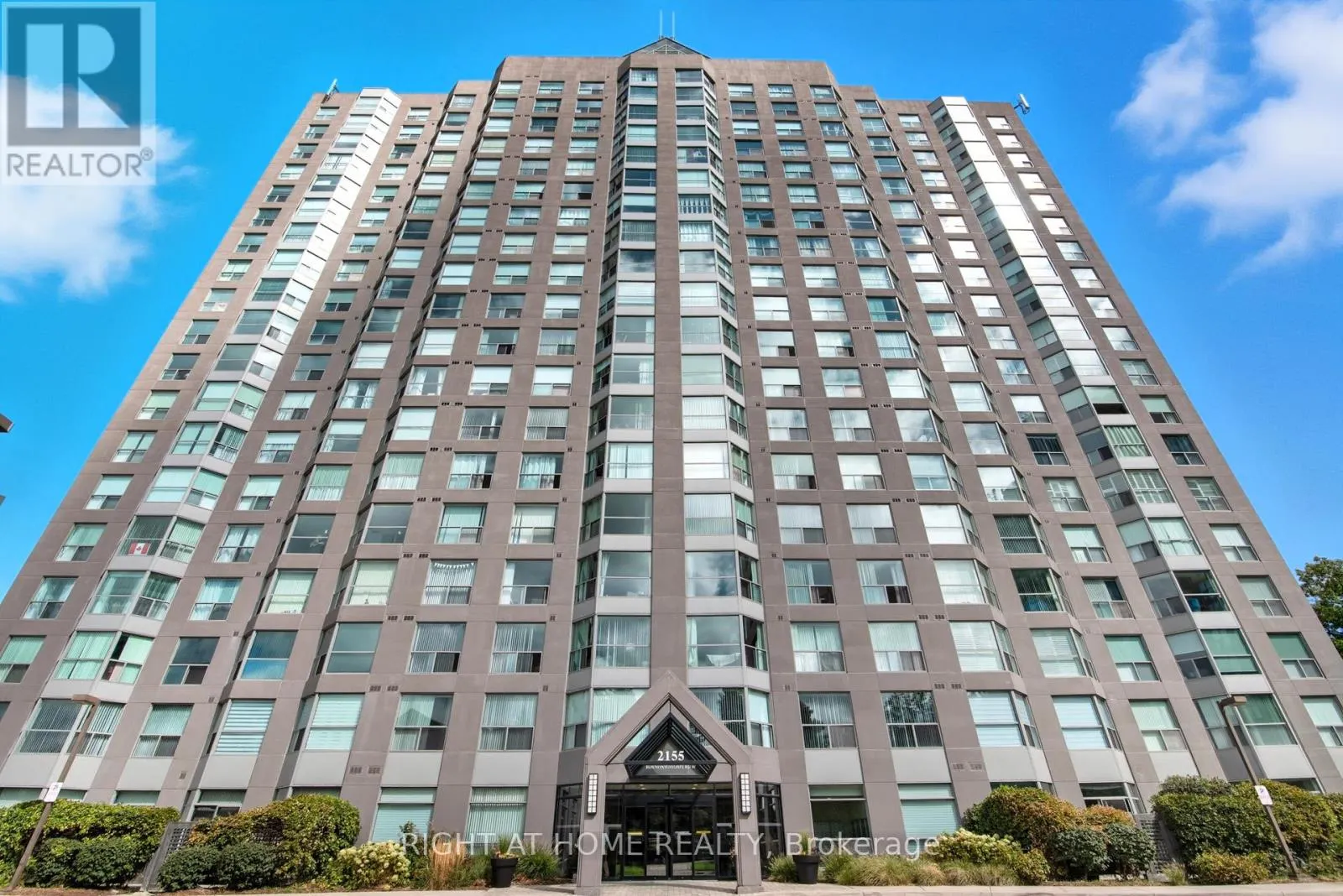 909 - 2155 BURNHAMTHORPE ROAD W