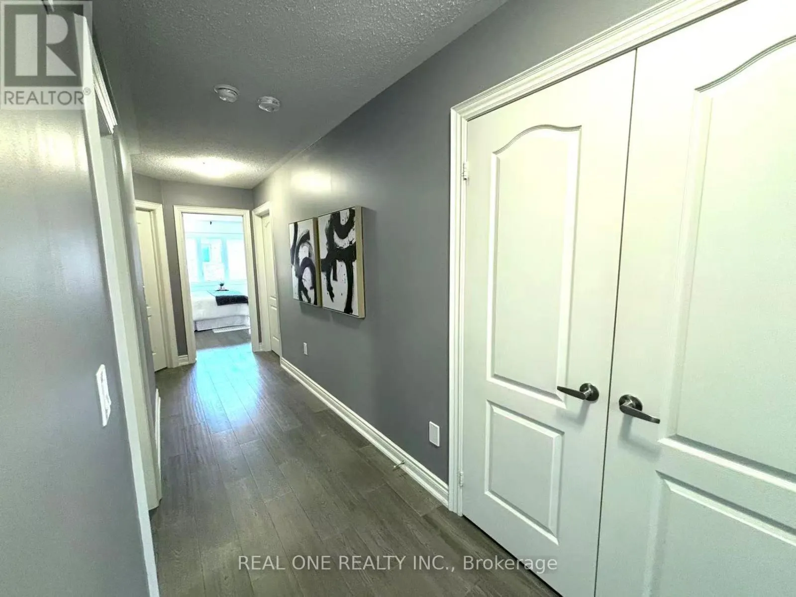 1543 LEGER WAY