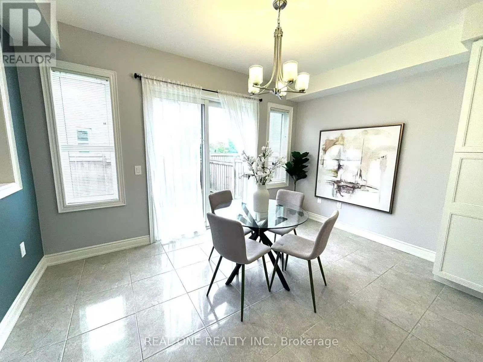 1543 LEGER WAY