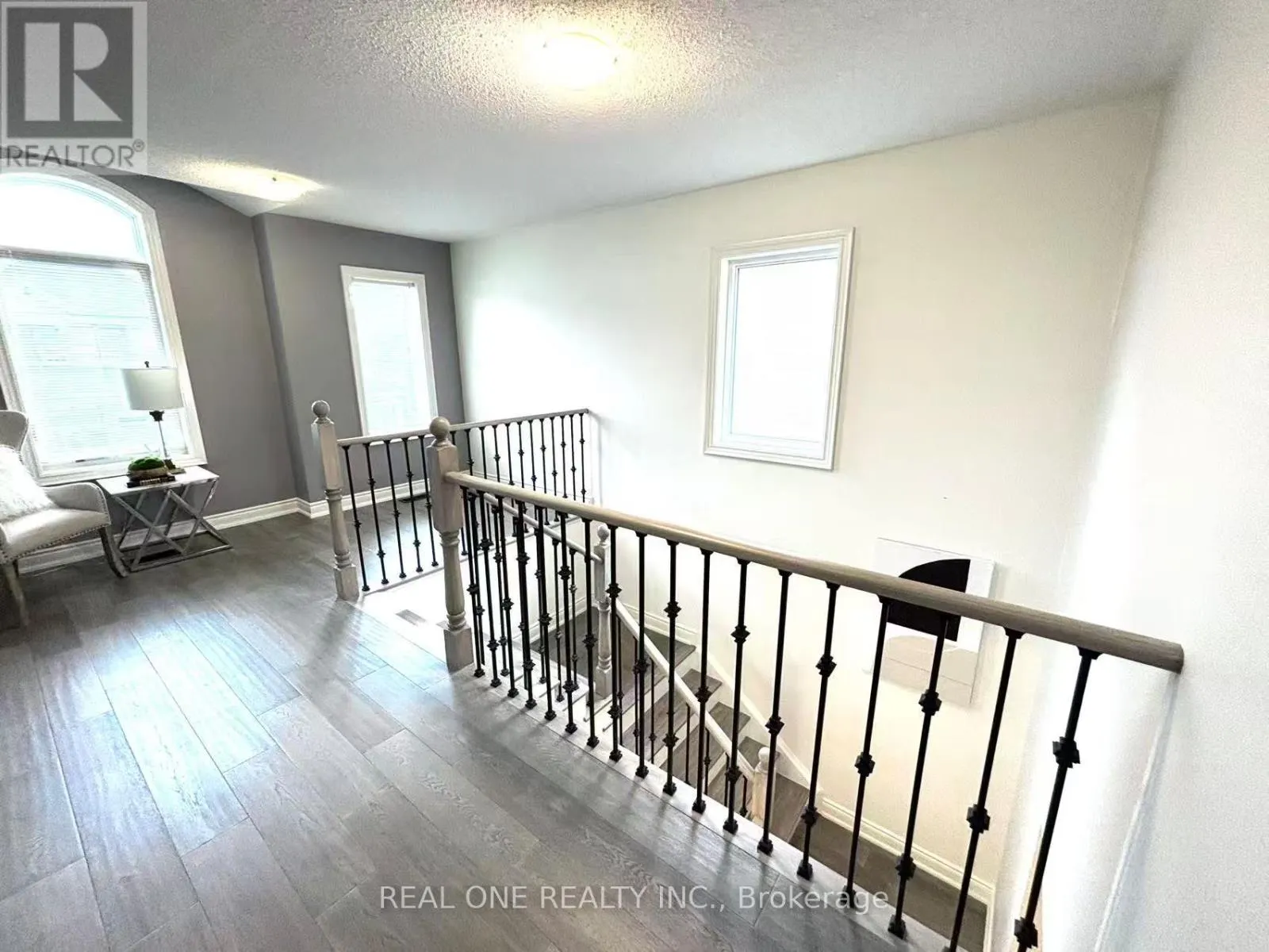 1543 LEGER WAY