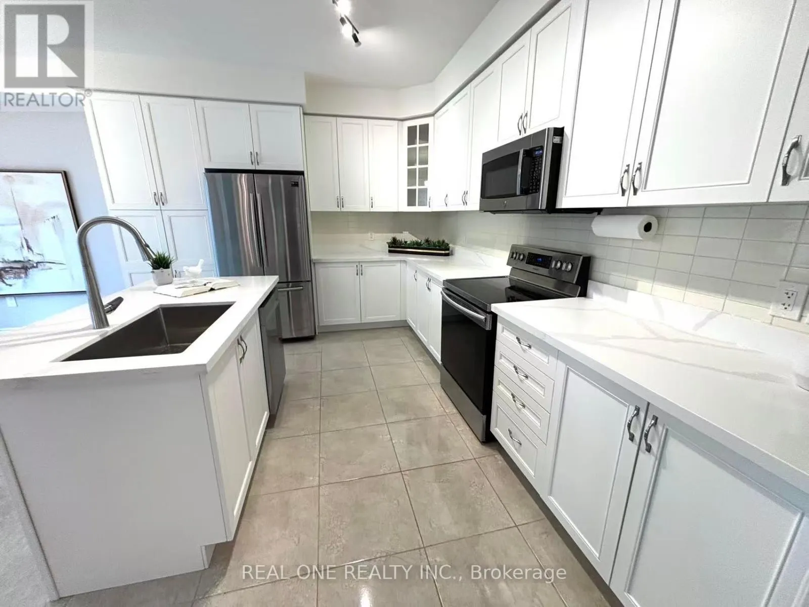 1543 LEGER WAY