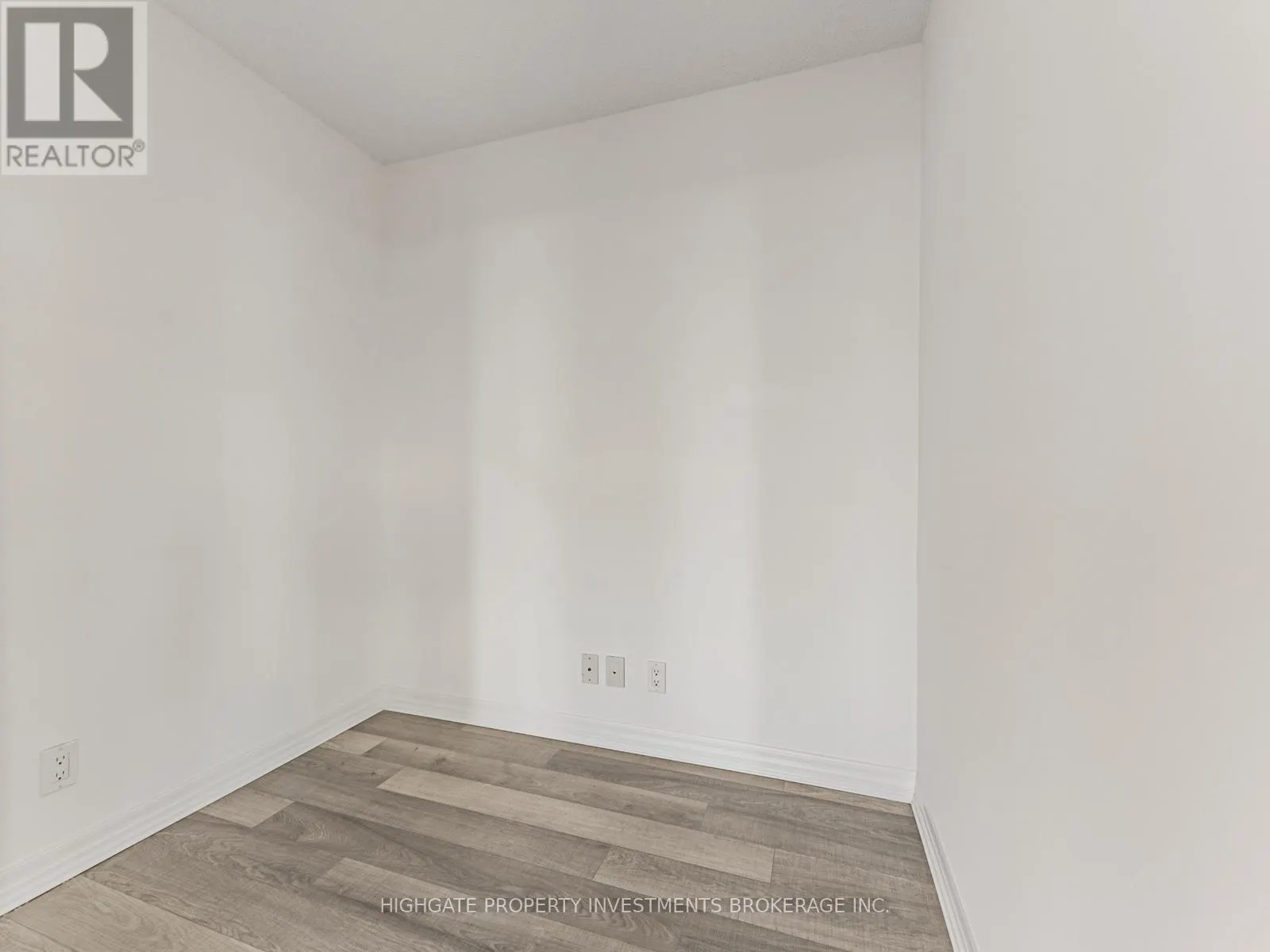 512 - 80 ESTHER LORRIE DRIVE