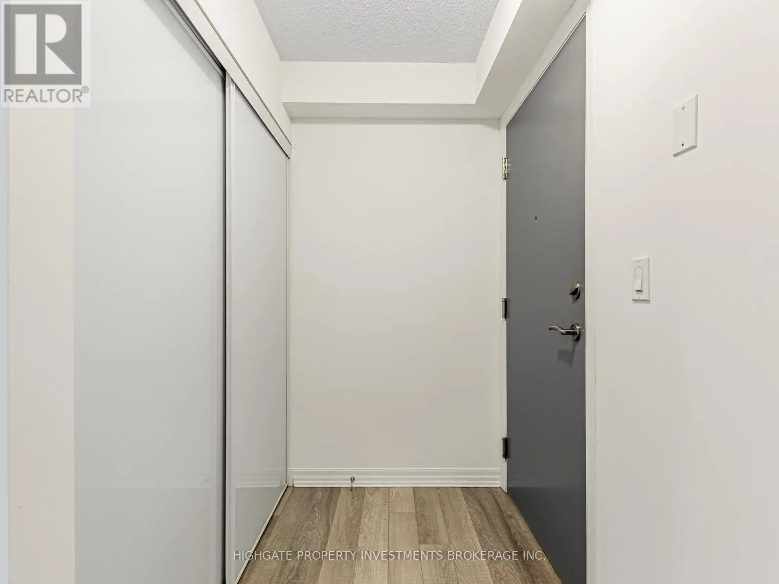 512 - 80 ESTHER LORRIE DRIVE
