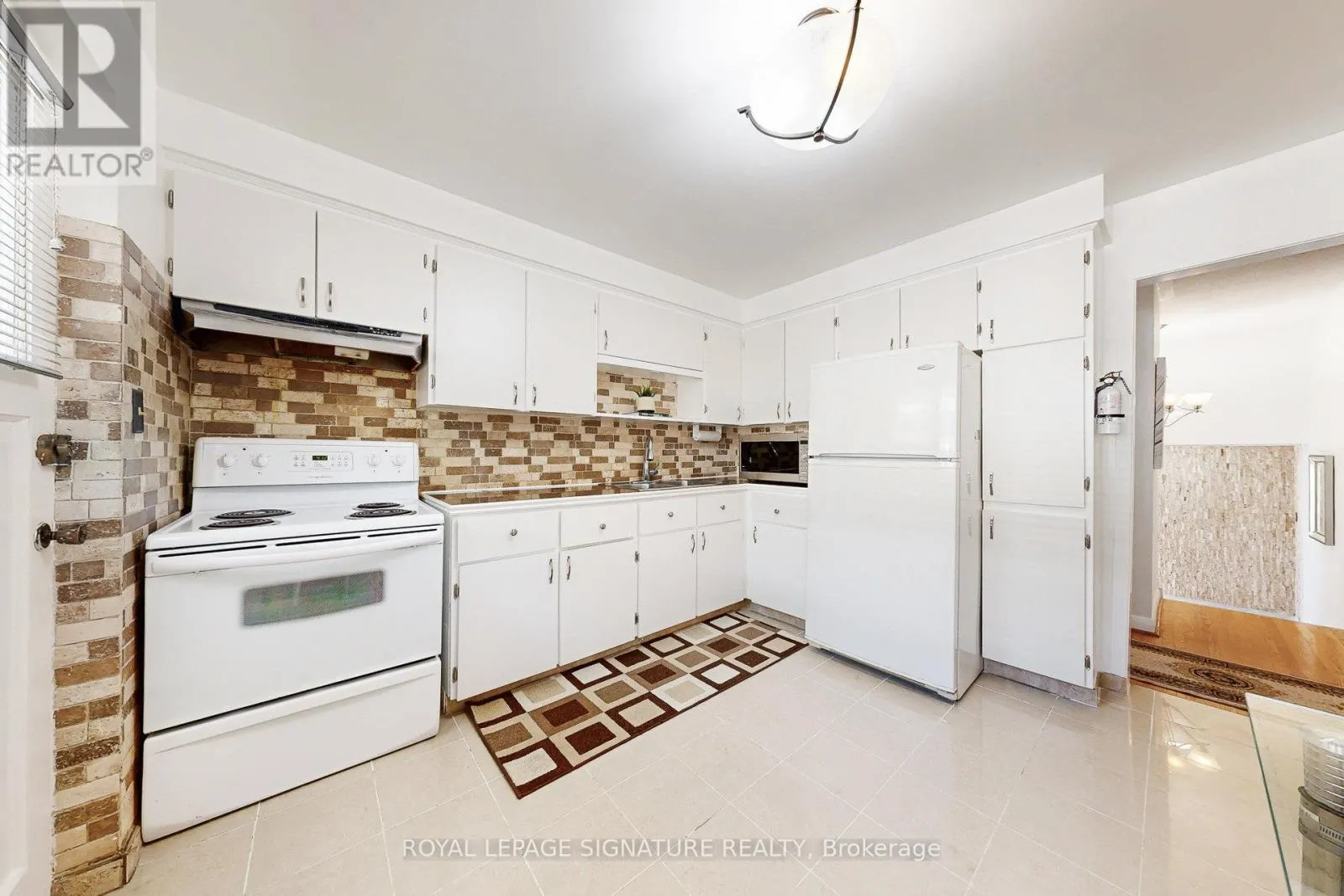 78 LANGHOLM DRIVE