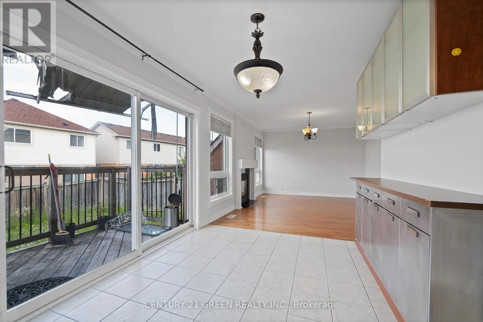 9 MORTIMER DRIVE