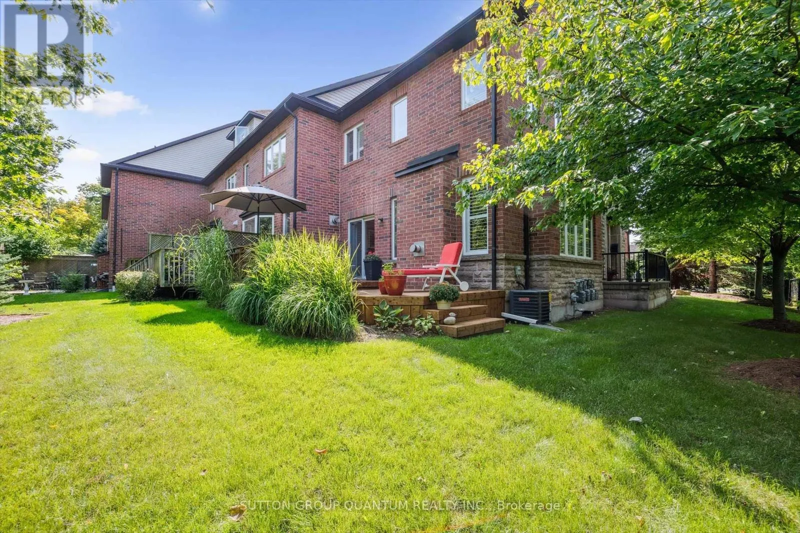 33 - 300 RAVINEVIEW WAY